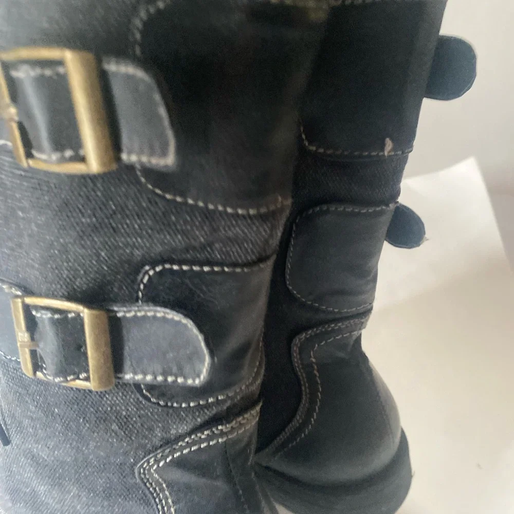 Boots - Picture 2 of 15